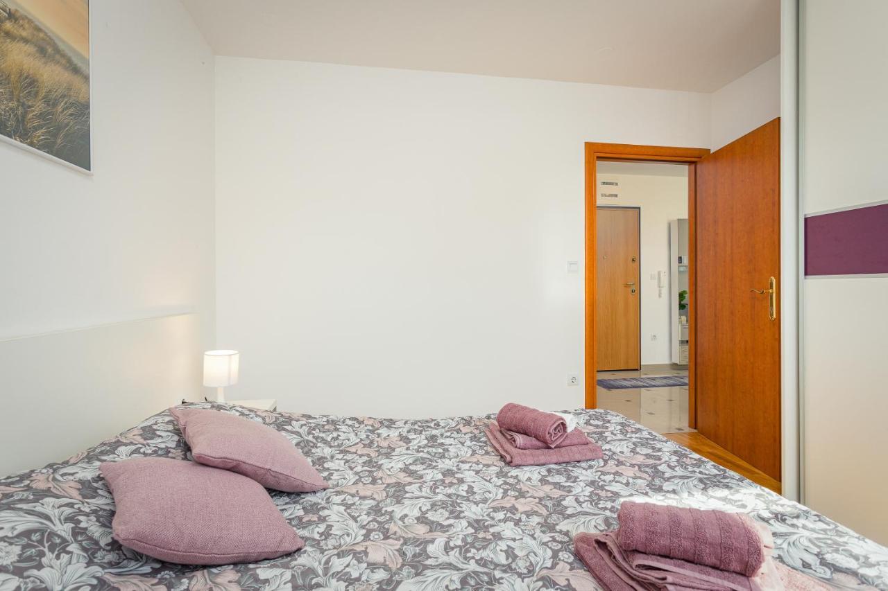 Seaside Apartment Lara Баньоле Екстериор снимка