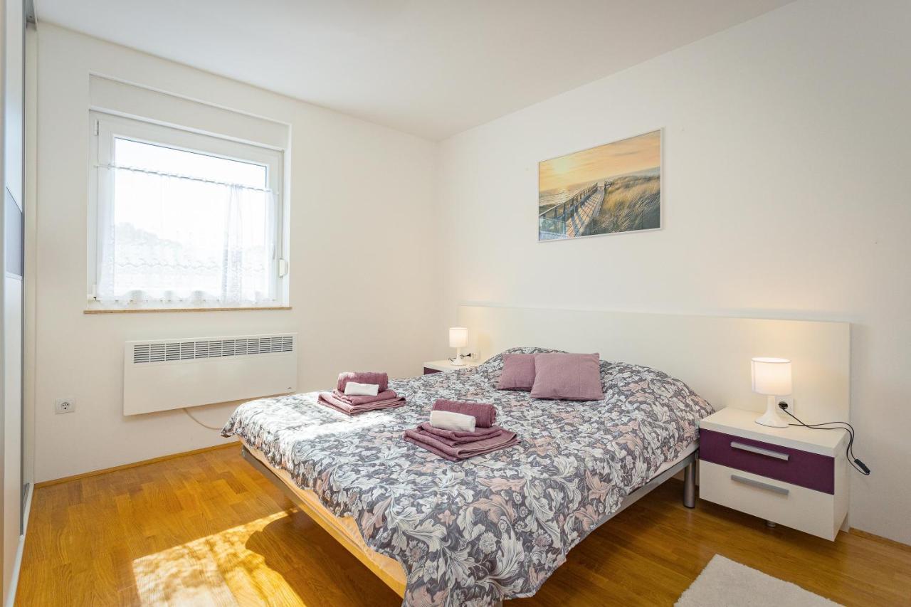 Seaside Apartment Lara Баньоле Екстериор снимка